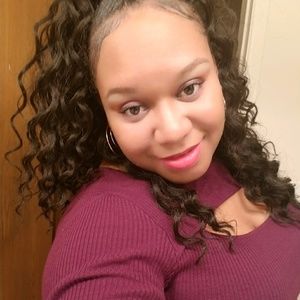 Meet your Posher, Ayoka